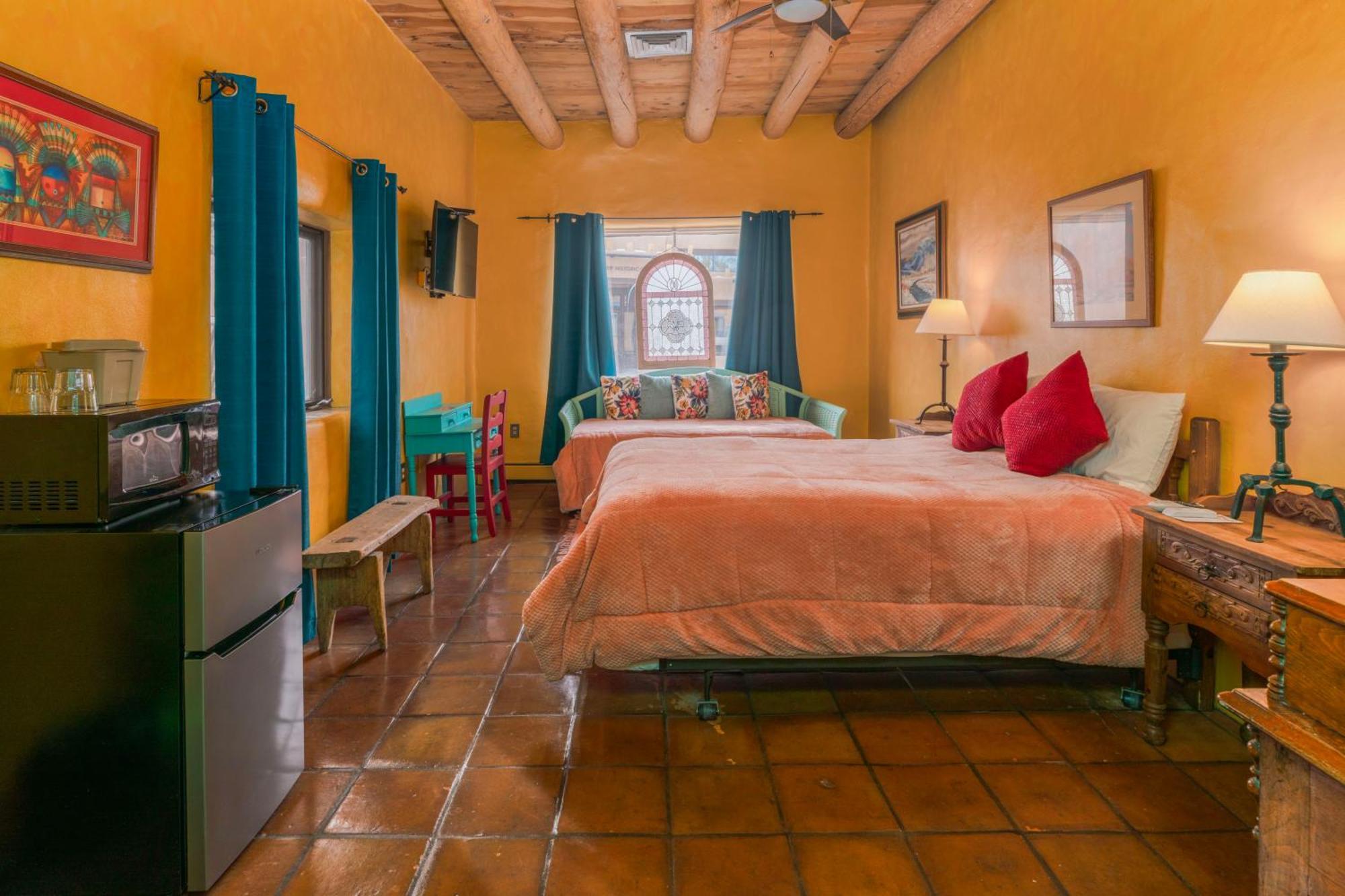 Casa Benavides Inn Таос Экстерьер фото